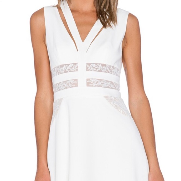 0063 NWT Karleigh Dress in Off White
BCBGMAXAZRIA sz 12 - Picture 2 of 14
